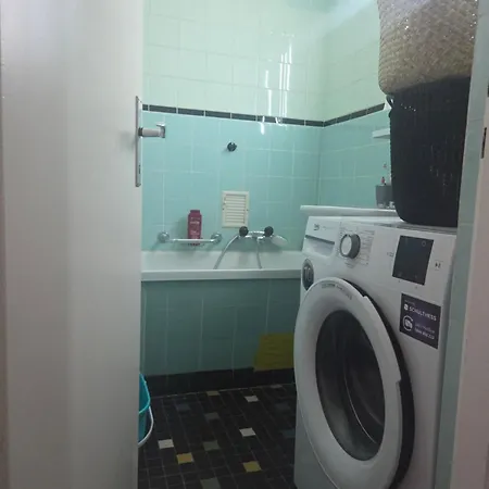 Appartement One In A Large Shared