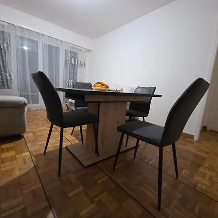 Appartement One In A Large Shared Lausanne